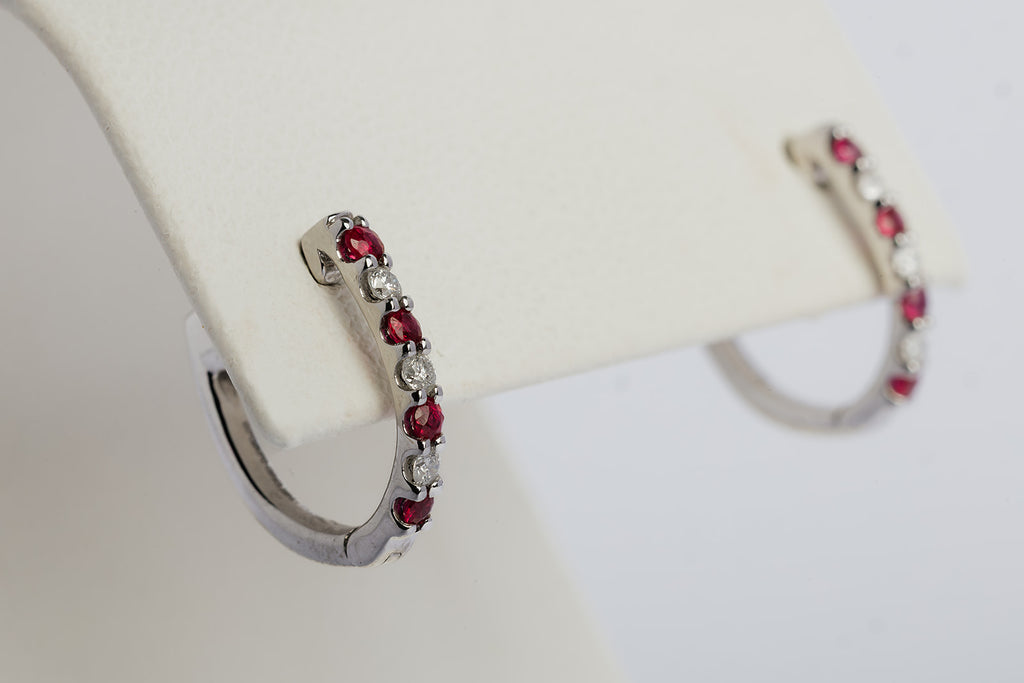 Arete Arracada Rubi y Diamantes