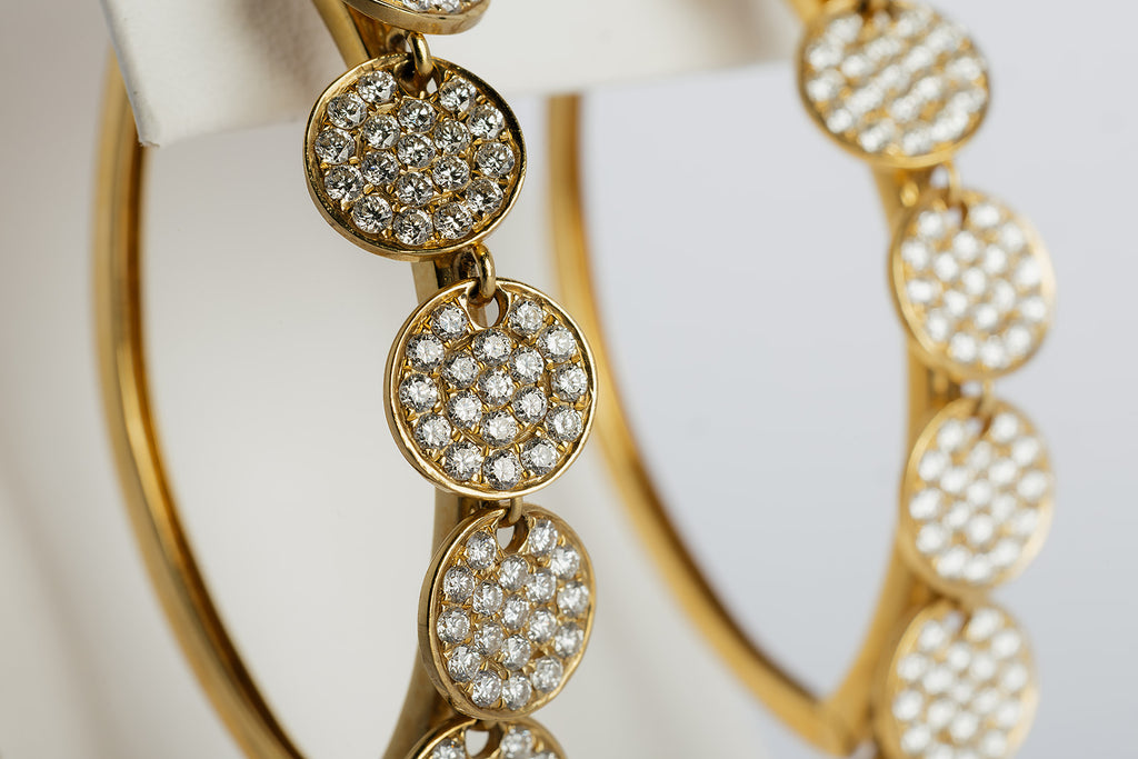 Arete Arracada Con Circulos de Diamantes