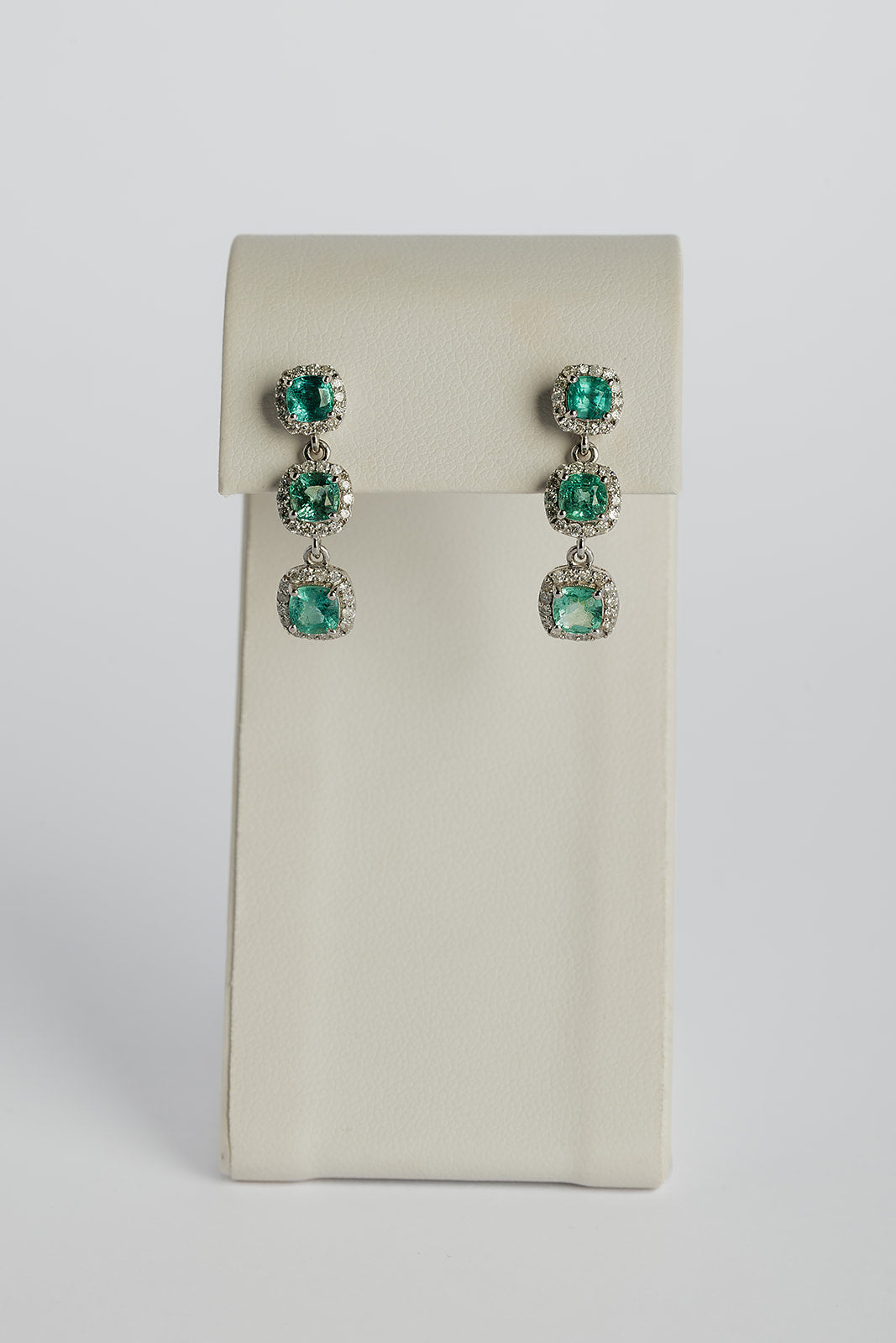Arete 3 Esmeraldas con Halo