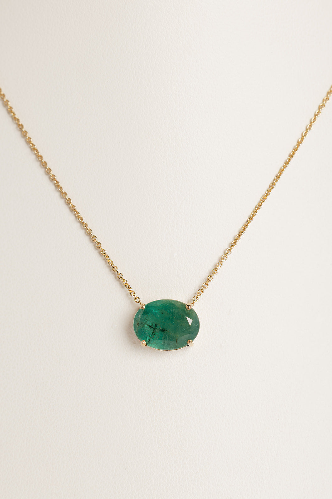 Collar Esmeralda Oval