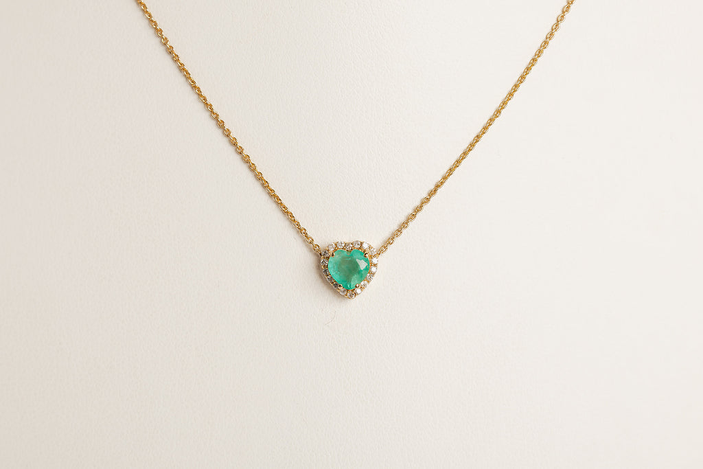 Collar Corazón con Halo
