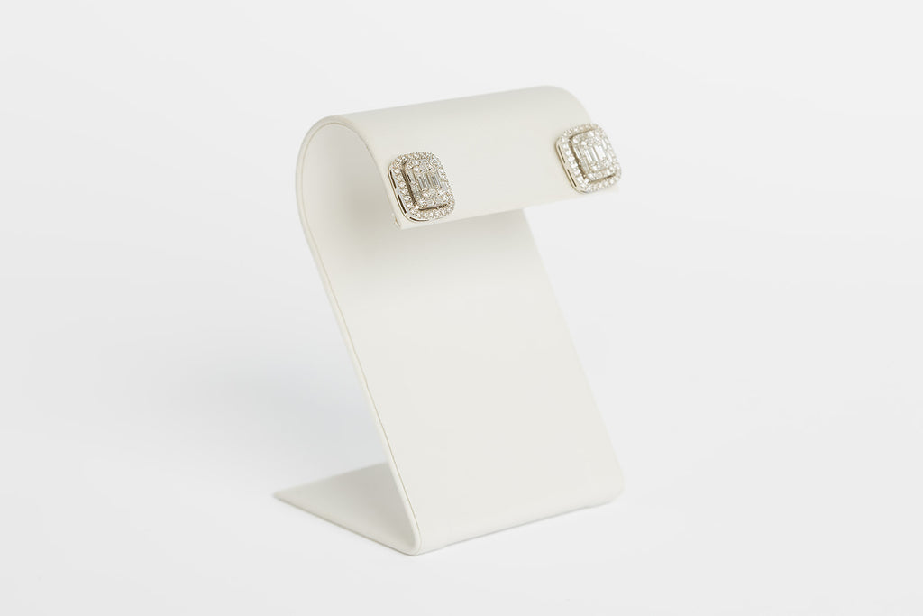 Arete Stud Diamantes con Halo