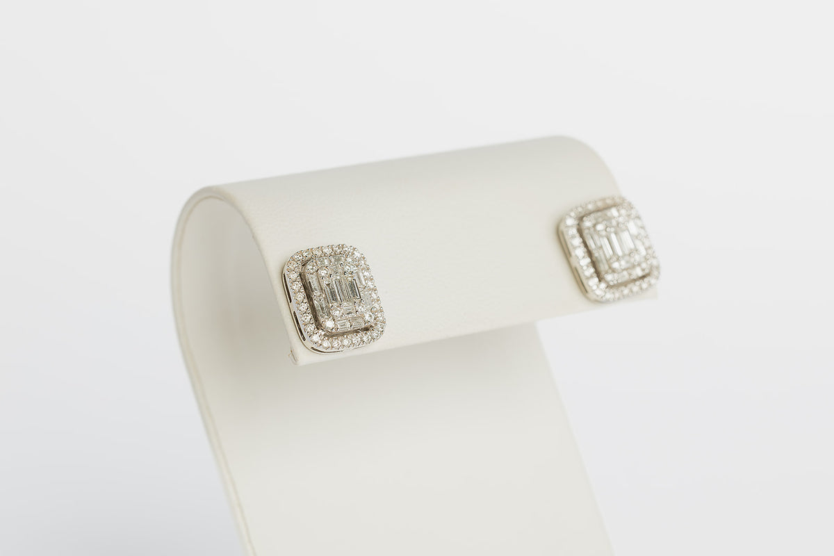 Arete Stud Diamantes con Halo