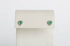 Arete Stud Corazon Esmeraldas con Halo