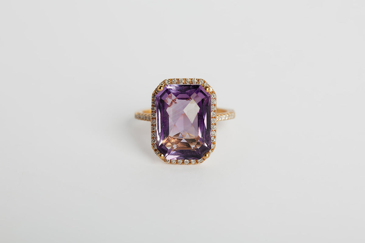 Anillo Amatista con Halo