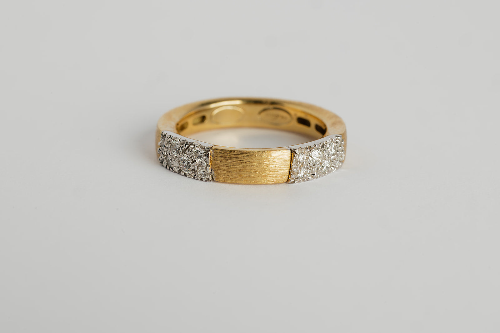 Anillo Con Diamantes Matte