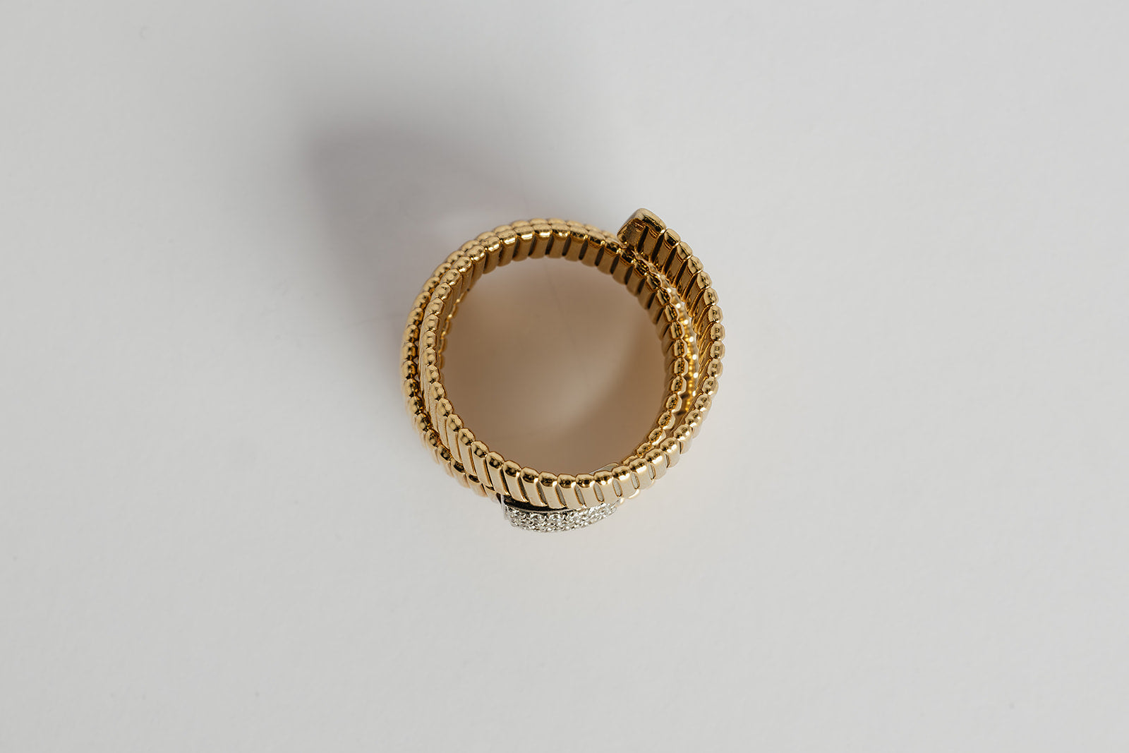 Anillo Bangle con Diamantes