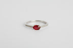 Anillo Rubi Ovalo y Diamantes