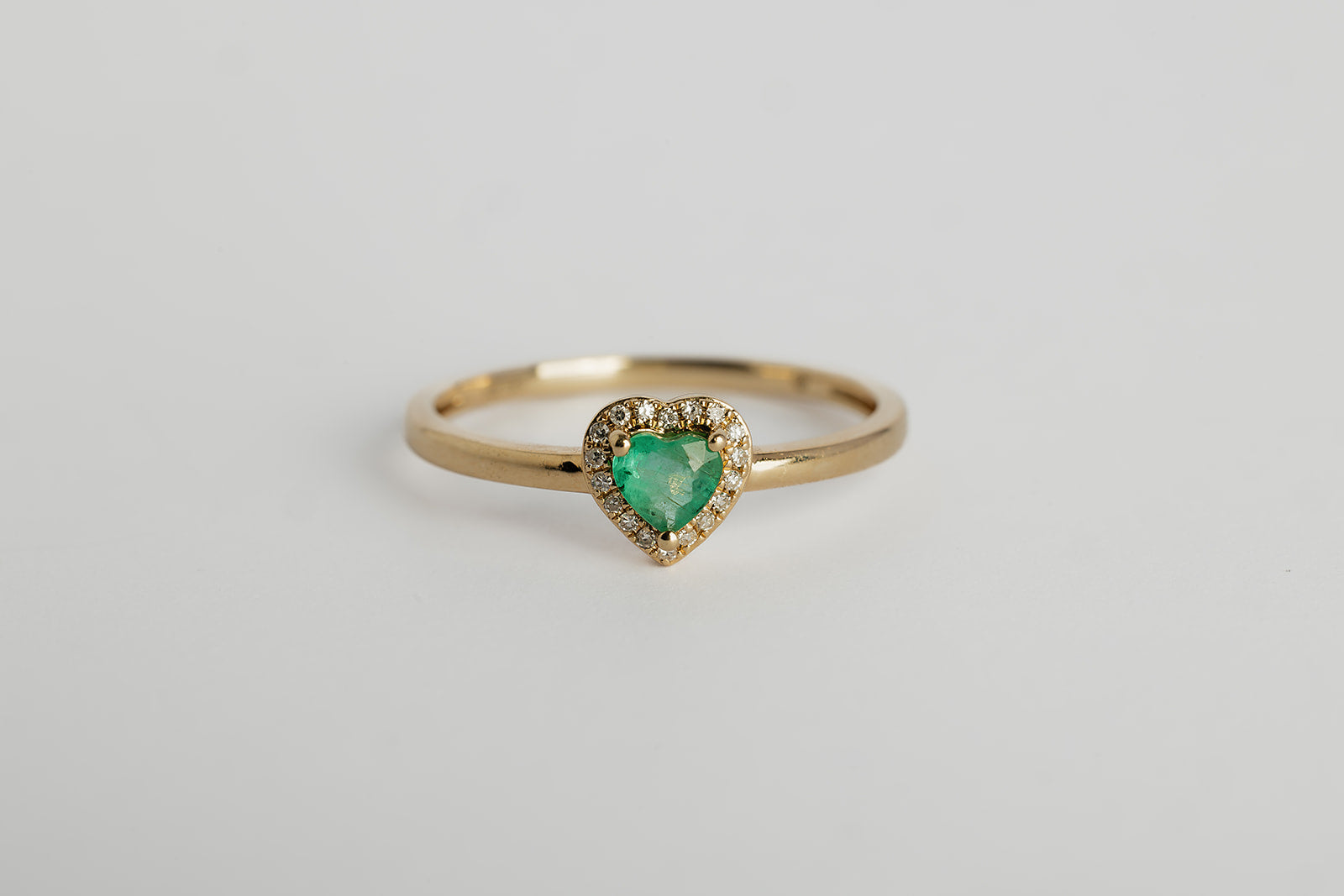 Anillo Esmeralda Corazon Halo