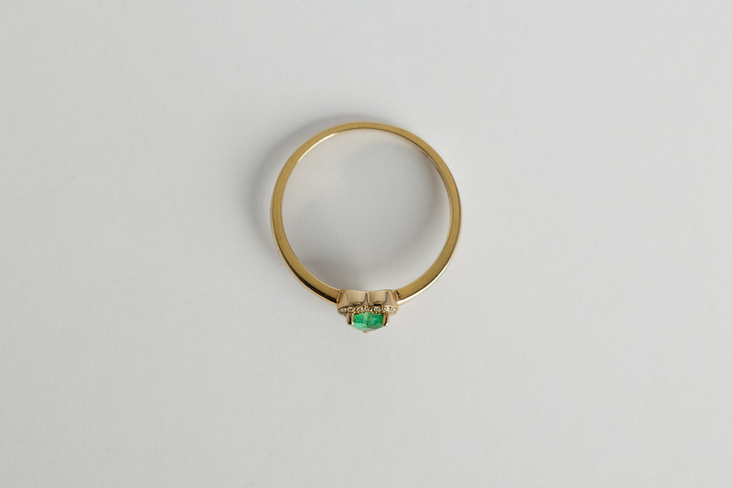 Anillo Esmeralda Corazon Halo
