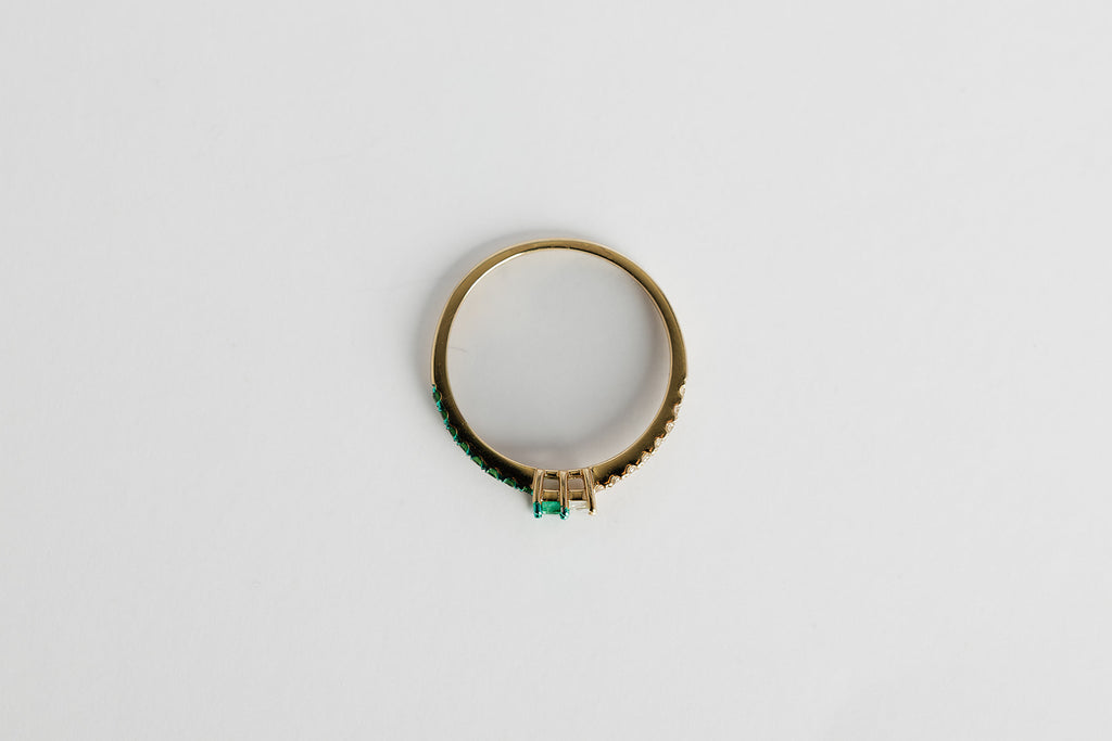 Anillo Esmeralda , Tsavoritas y Diamantes