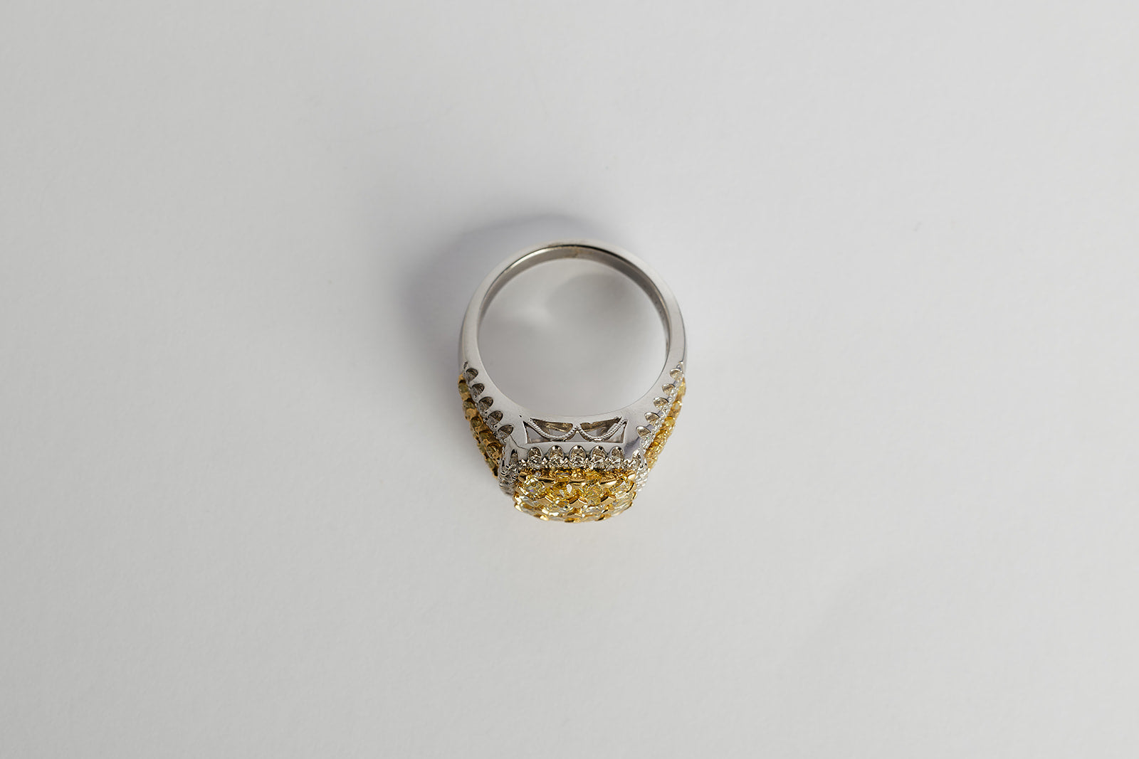 Anillo 16 Diamantes Amarillos