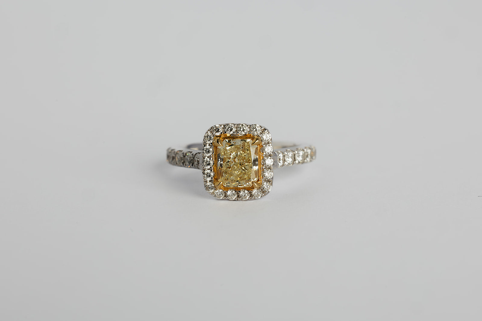 Anillo Diamante Amarillo Radiant