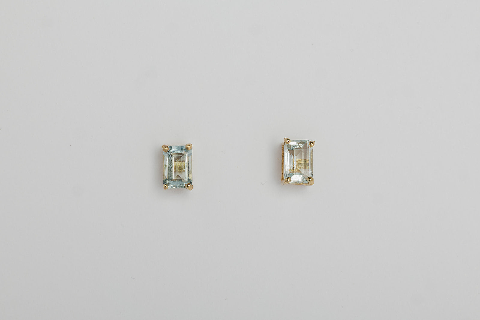 Arete Stud Aguamarina