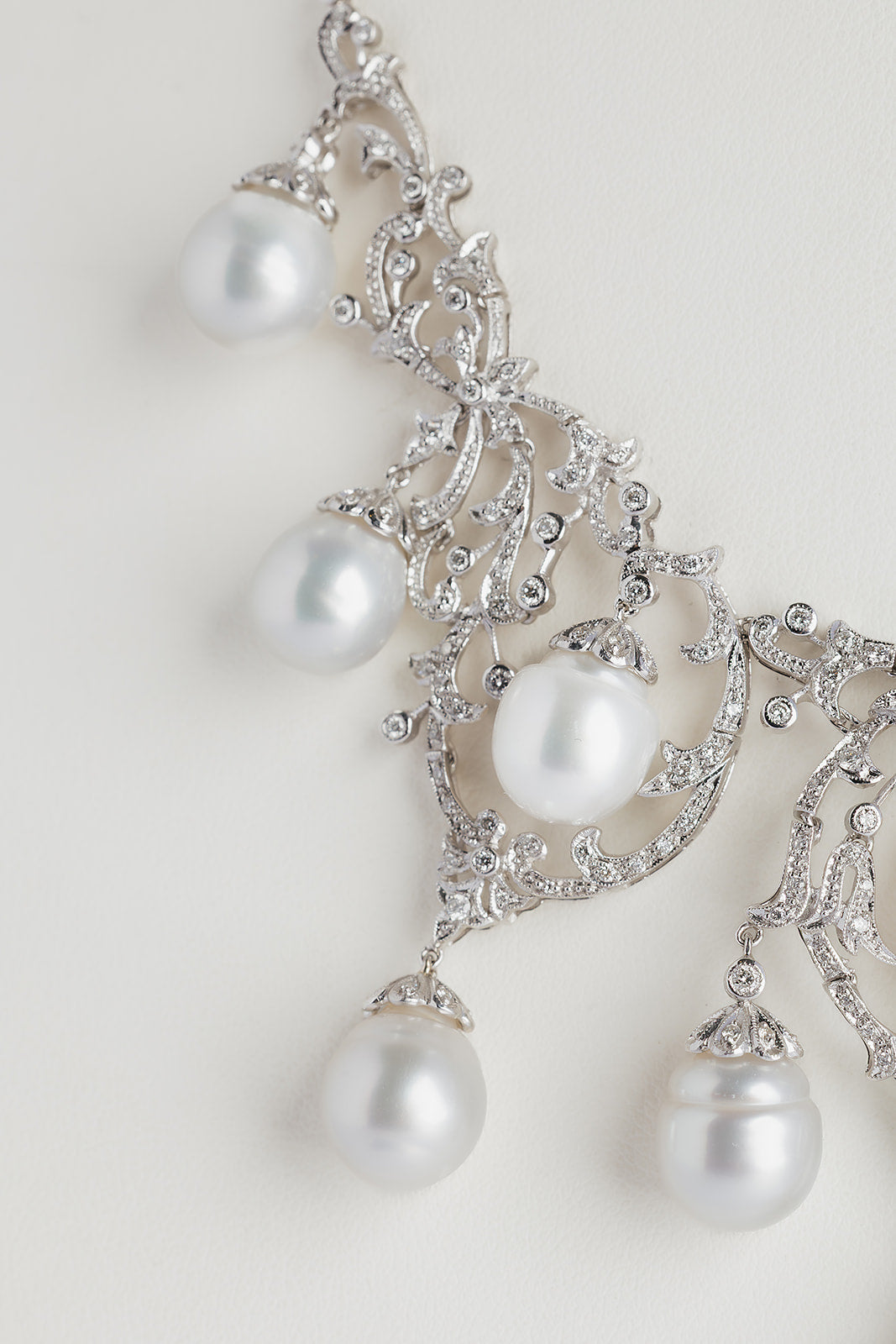 Juego Collar y Arete de  Perlas Chandelier