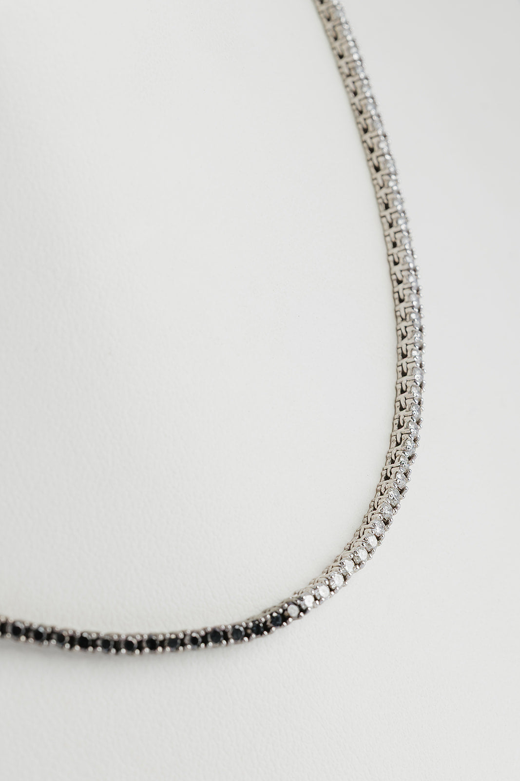 Collar Tennis Diamante Blanco y Negro 4.2ct