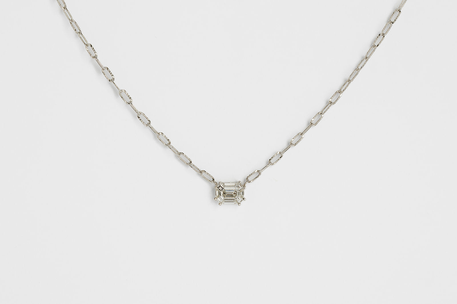 Collar Paperclip y Diamantes .53ct