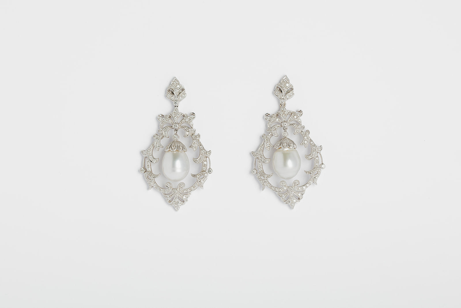 Juego Collar y Arete de  Perlas Chandelier