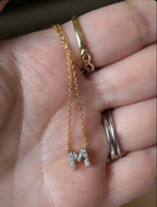 Collar Inicial Molde con Diamantes