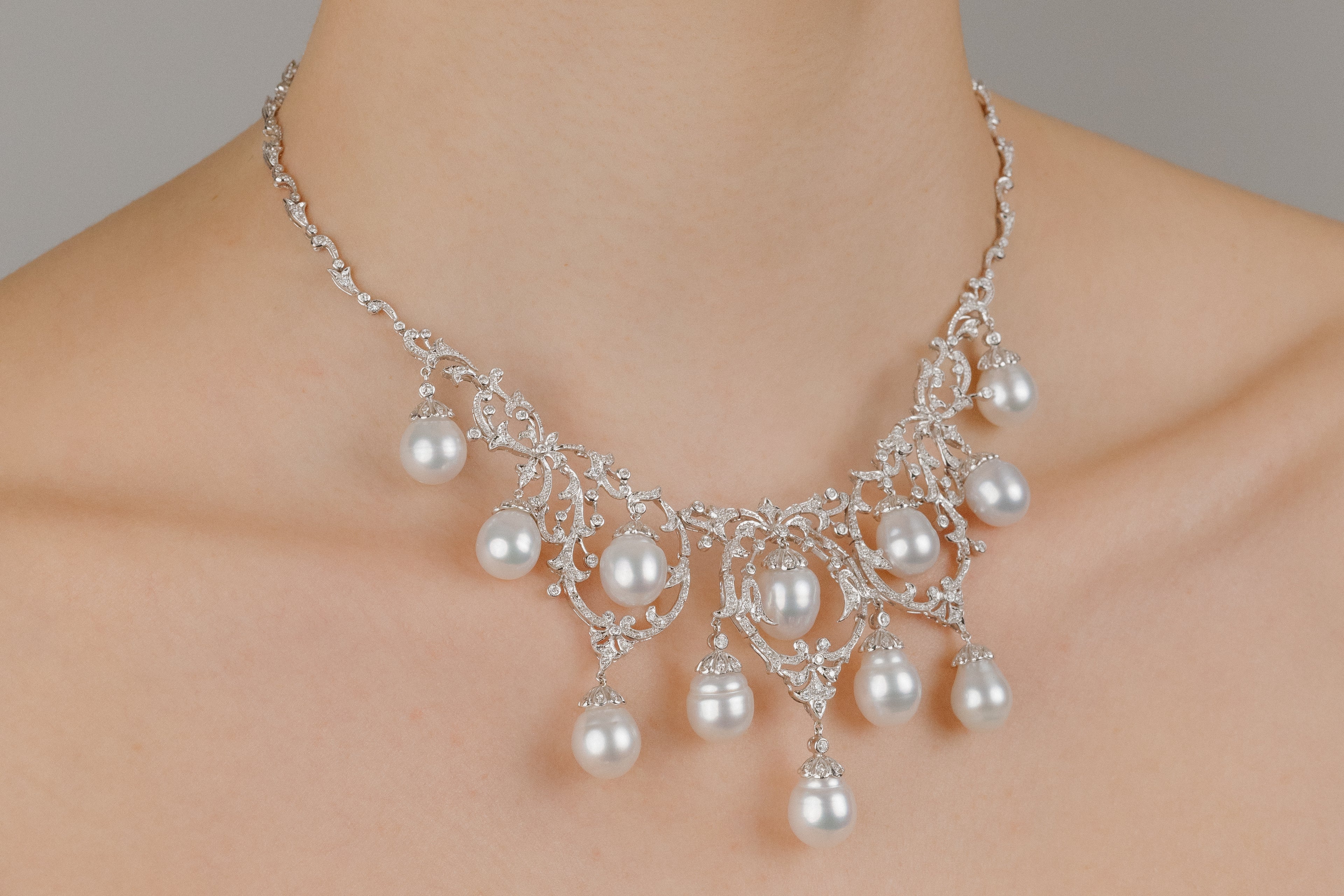 Juego Collar y Arete de  Perlas Chandelier