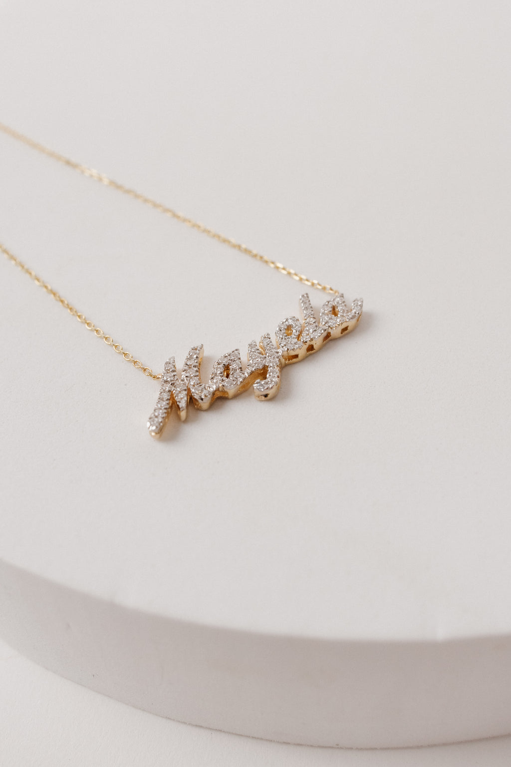 Collar Nombre con Diamantes