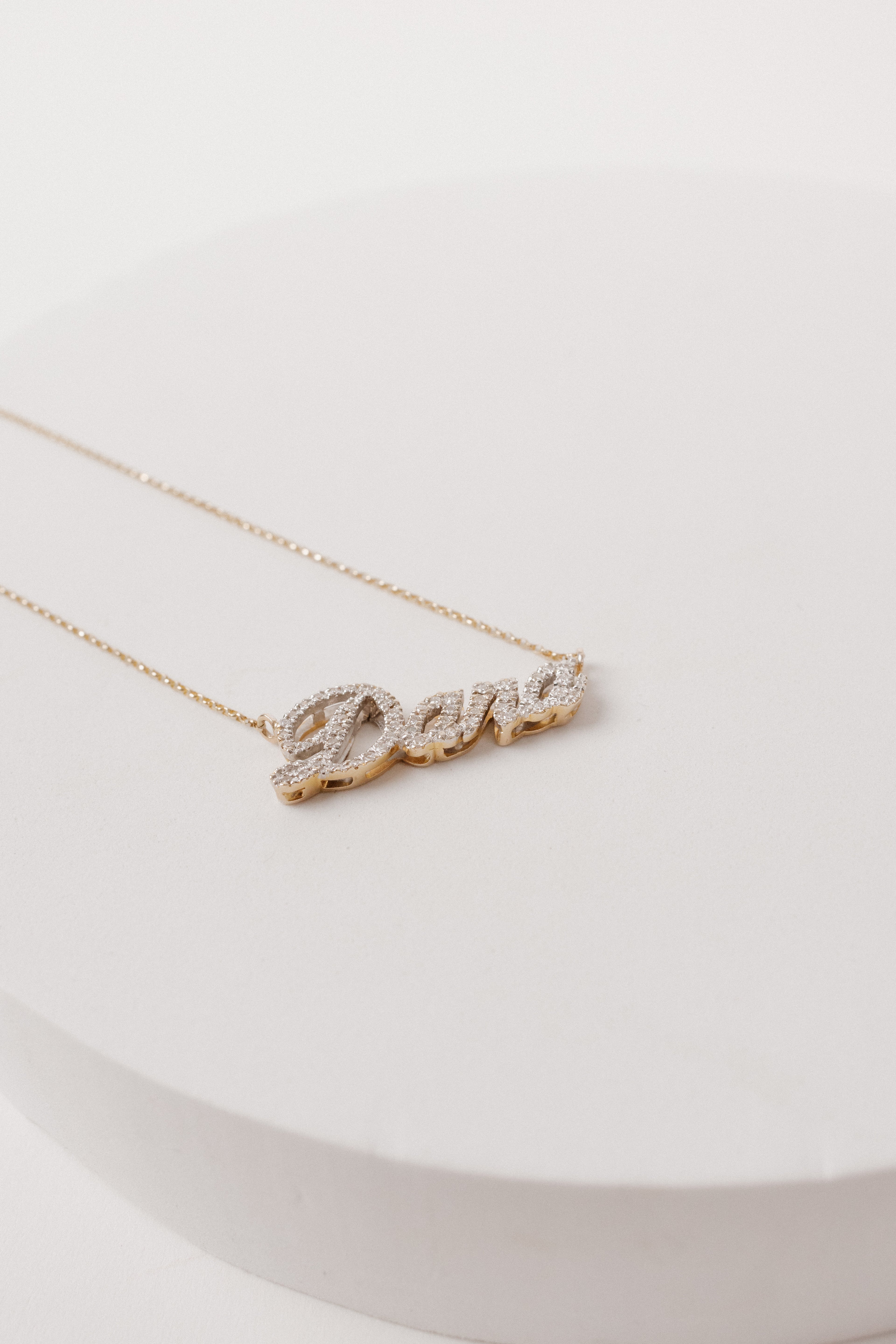 Collar Nombre con Diamantes