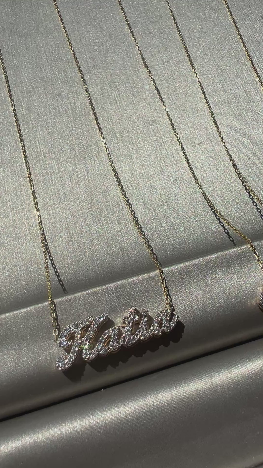 Collar Nombre con Diamantes